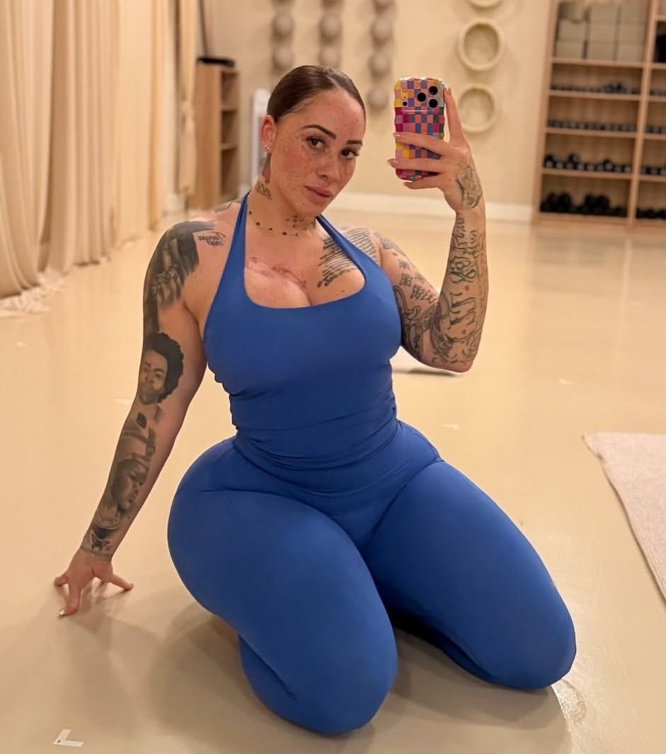 Thick ass redbone <a href="/megdstudios_/">Me'Gan 🤑 ♐︎</a>