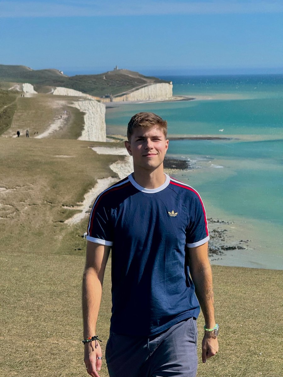 6’2” gas station boner pill 💊 tweet media