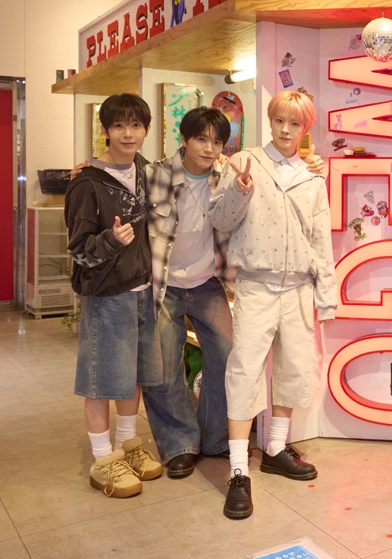 리본..ೀ tweet media