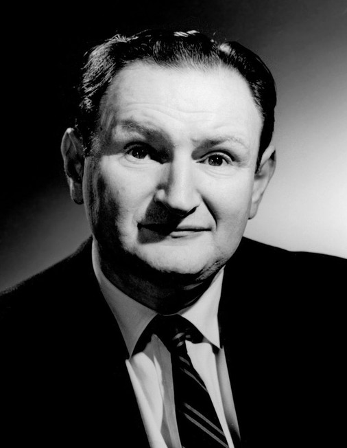 DrBuzz_Forensic's tweet image. Actor Al Lewis was #BornOnThisDay, April 30, 1923. Appeared in numerous films &amp;amp; TV but remembered for his role as "Grandpa", on TV's The Munsters (1964-'66). Passed in 2006 (age 82) from natural causes. Following cremation, his ashes were placed in his favorite cigar box. #RIP