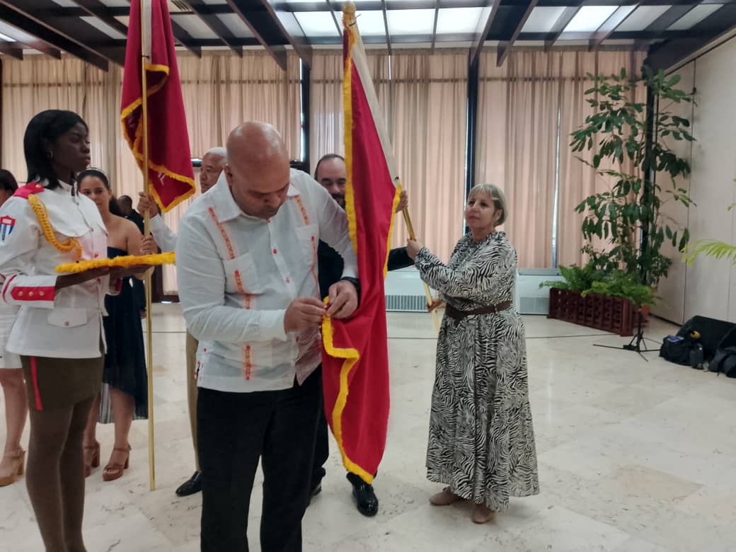 Miguel Colina tweet media