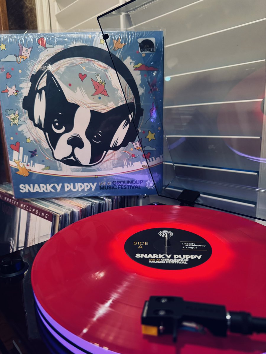 MyNancingLife's tweet image. Evening vibes….
@RealSnarkyPuppy 
#vinyl #vinylrecords
#RSD2026 🎶🎵
