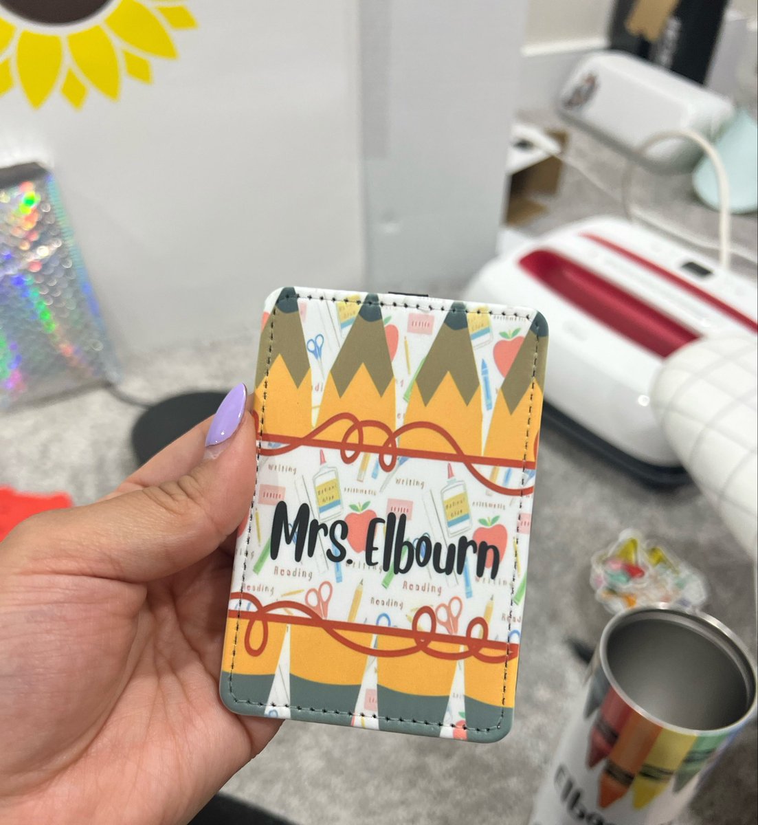 BrieezieBoo25's tweet image. Just a few of the badge holders I’ve made 🥰🥰
#teachersoftwitter