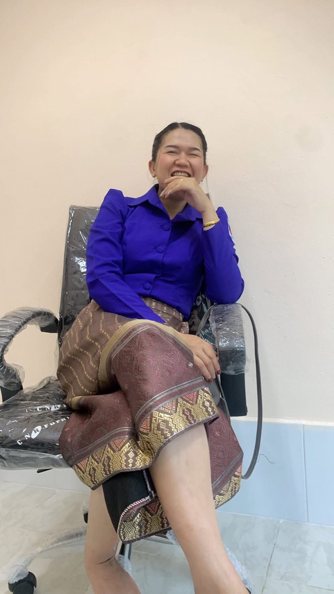 Man6rqw's tweet photo. ເຖົ້າແລ້ວໃຜເດສະມາຮັກເຮົາ https://t.co/eNqZWUVd0T