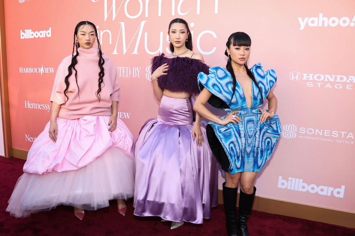 EJAEDaily's tweet photo. EJAE, Audrey Nuna, and Rei Ami attend 2026 Billboard Women In Music https://t.co/w0O88xo5JQ