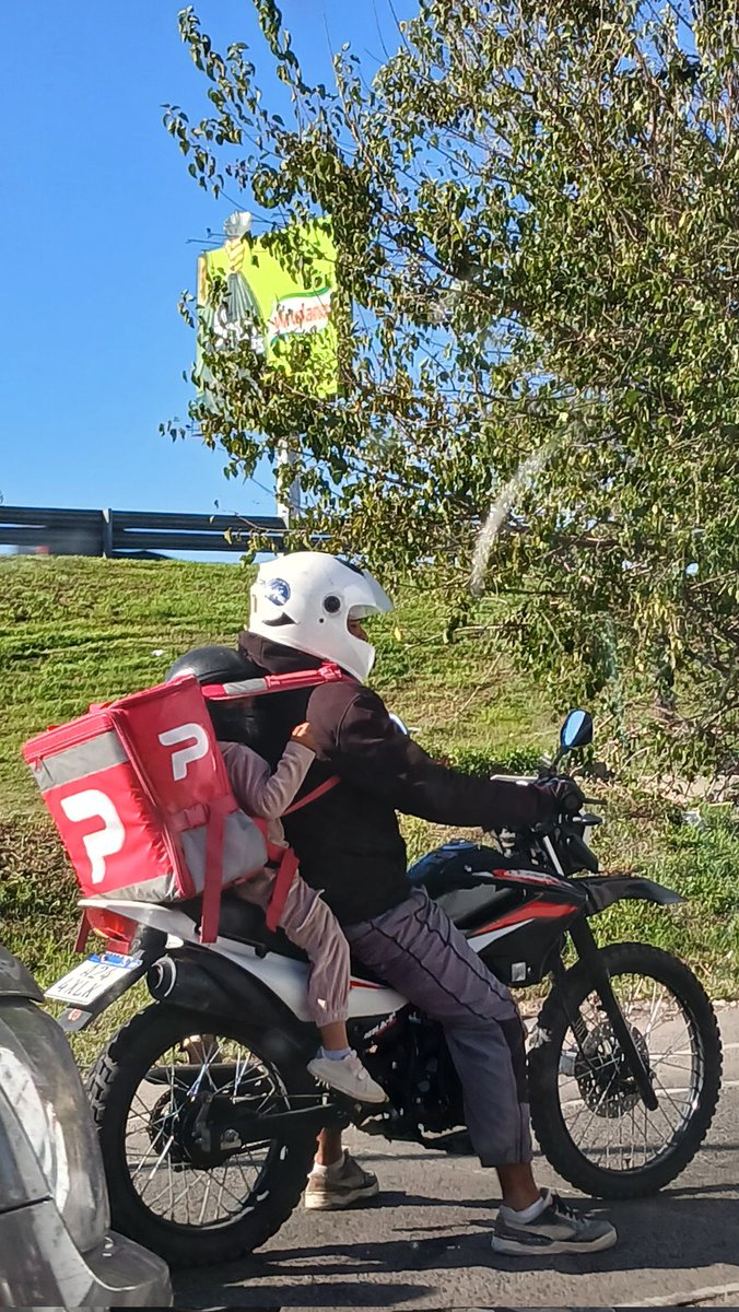 SilviaMP tweet media