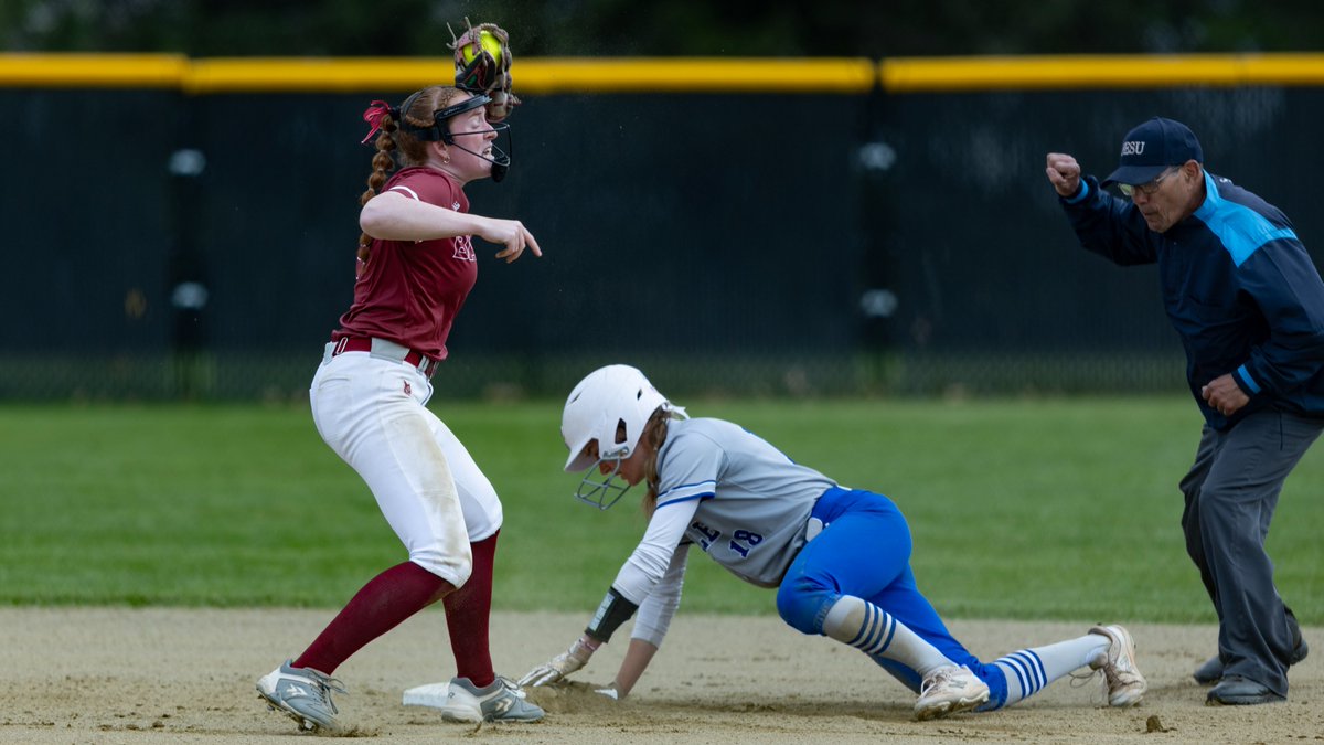 BatesSports's tweet image. Softball splits doubleheader with No. 19 Colby!

Recap and photos: 
gobatesbobcats.com/news/2026/4/29…

#mesports #d3sb #GoBates @CoachKMcK @buntingthompson
