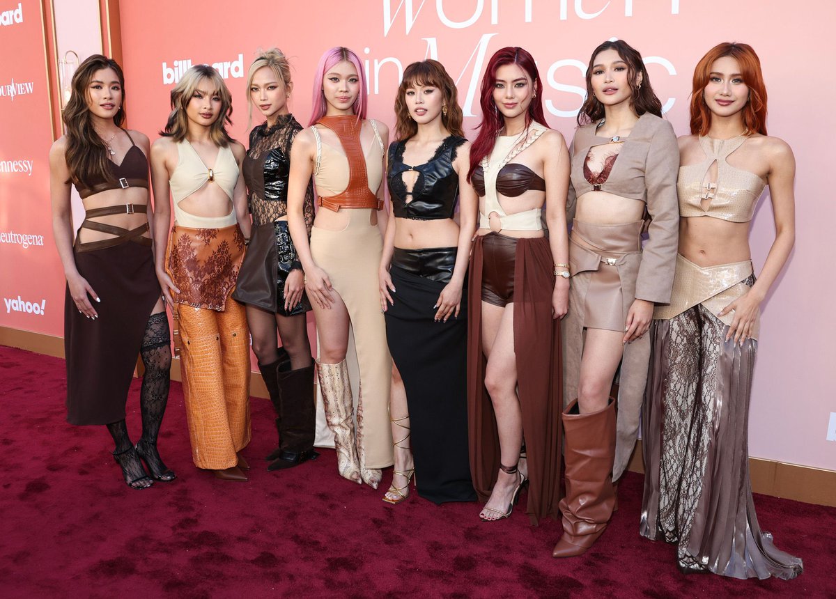 The XO Show ™ tweet media