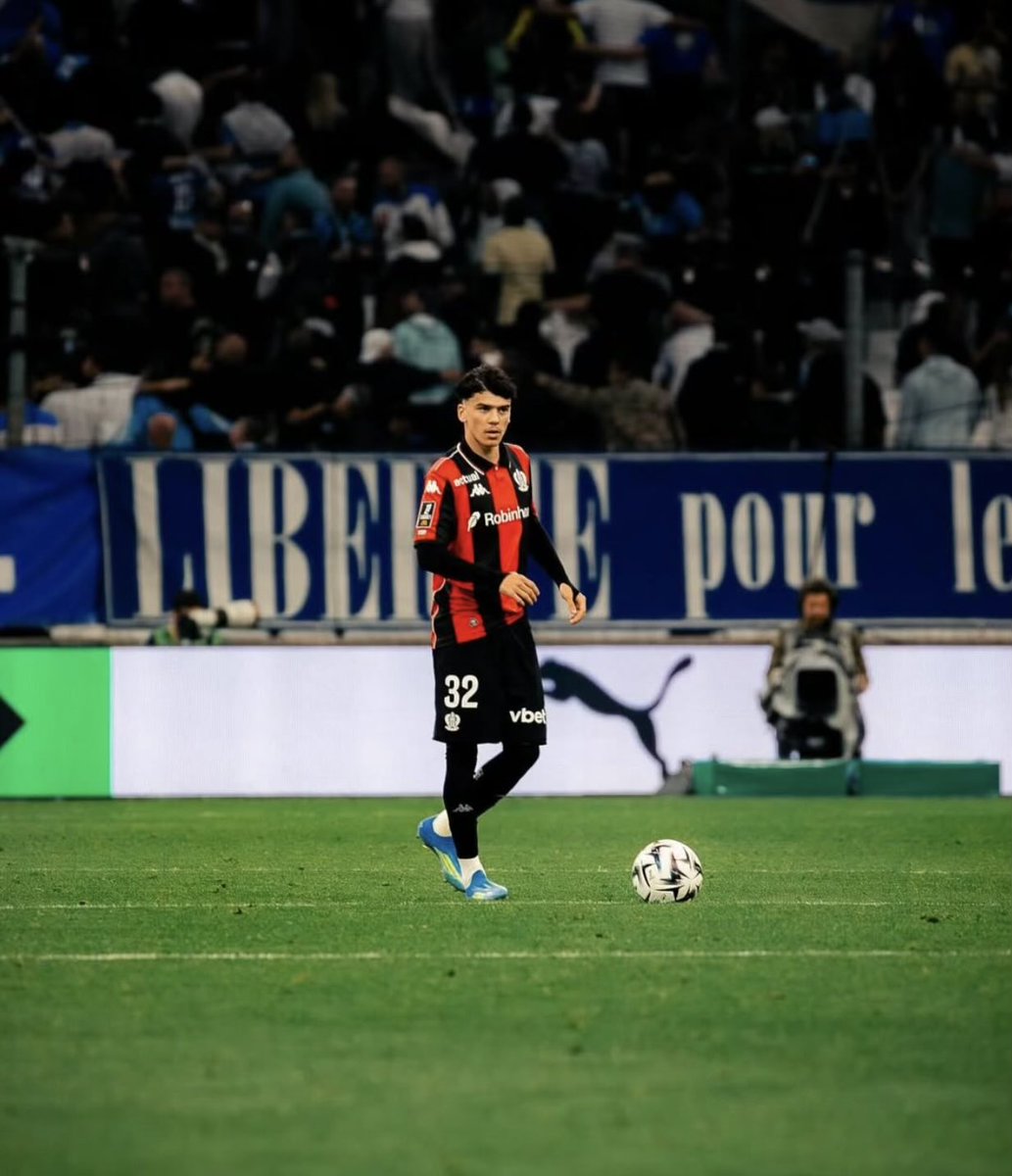 SolamenNissa's tweet image. 🗞️ L’#OGCNice n’avait pas été mis au courant que Kaïl Boudacje avait passé sa visite médicale avec l’#OL.
Son entourage avait temporisé ces dernières semaines expliquant vouloir y voir plus clair sur le projet niçois. 
Mais surtout, les négociations auraient été rendues