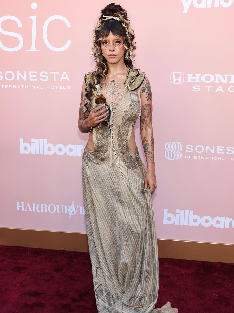 Melanie Martinez Portugal (Fan Account) tweet media