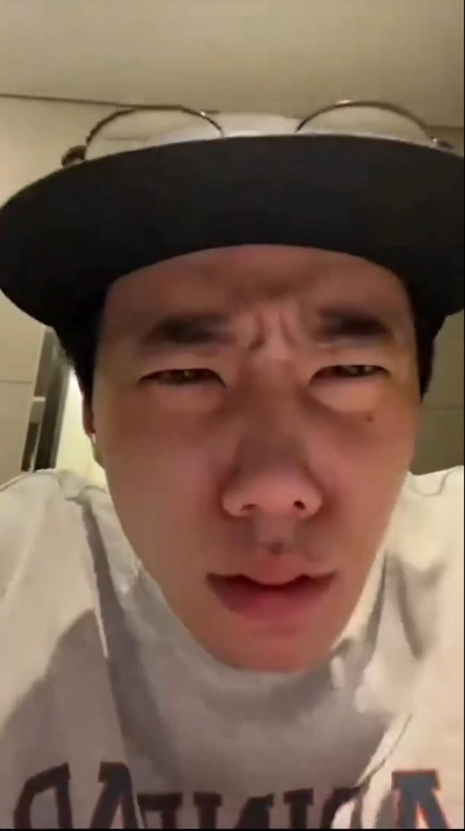 철빡 tweet media