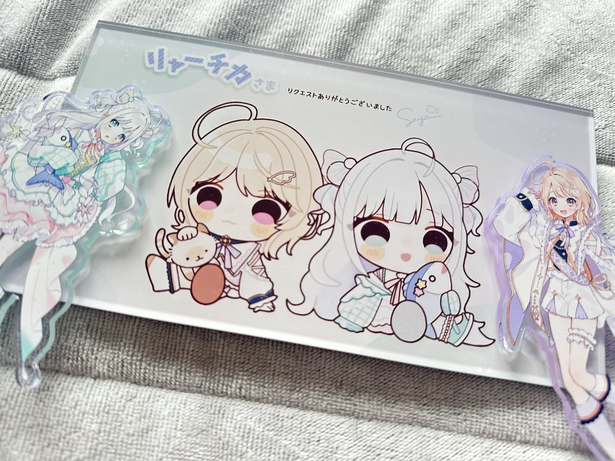 kudo21rya_chika's tweet photo. 佐谷先生に描いていただいたイラストをskebのサービスで印刷してもらった物が届いた!!
2人ともきゃわいいのだ…🥰
佐谷先生 ( @saya_iwashi )
#夏萌うな #彩羽のあ
#Phiara https://t.co/AXG2YEhP14