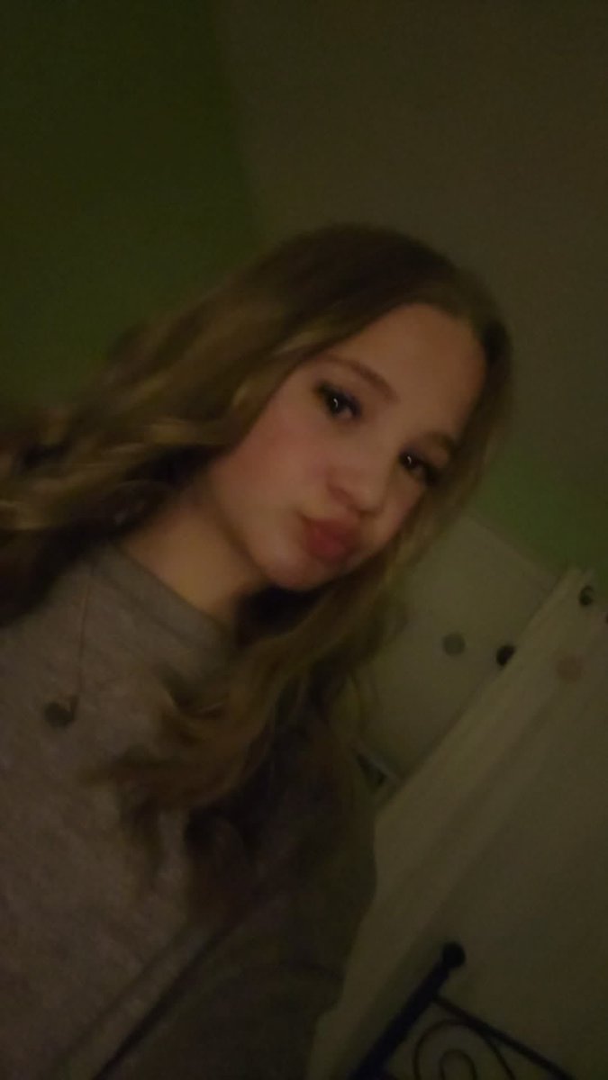 Emily 🍫 tweet media