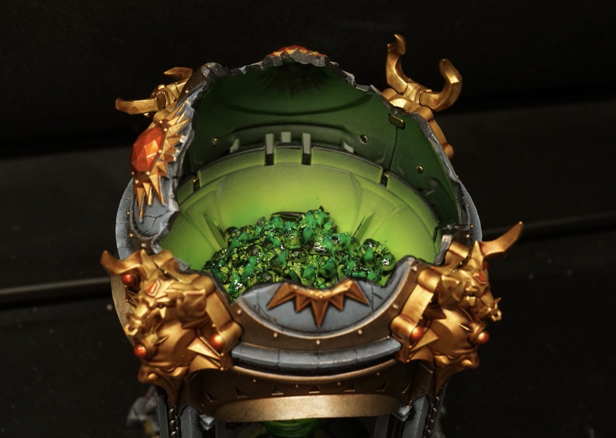 hobbyxdungry's tweet image. 腐地叢林キャンペーンで使用するためにオリジナルの陣営地形を作りました。
命名『魔瘴力抽出炉』
破壊した魔力抽出器をディーモンスミスが改造し、人間やディーモンの首を燃やして汚染した地脈から魔瘴力を抽出する炉です。
#WarhammerCommunity 
#ageofsigmar