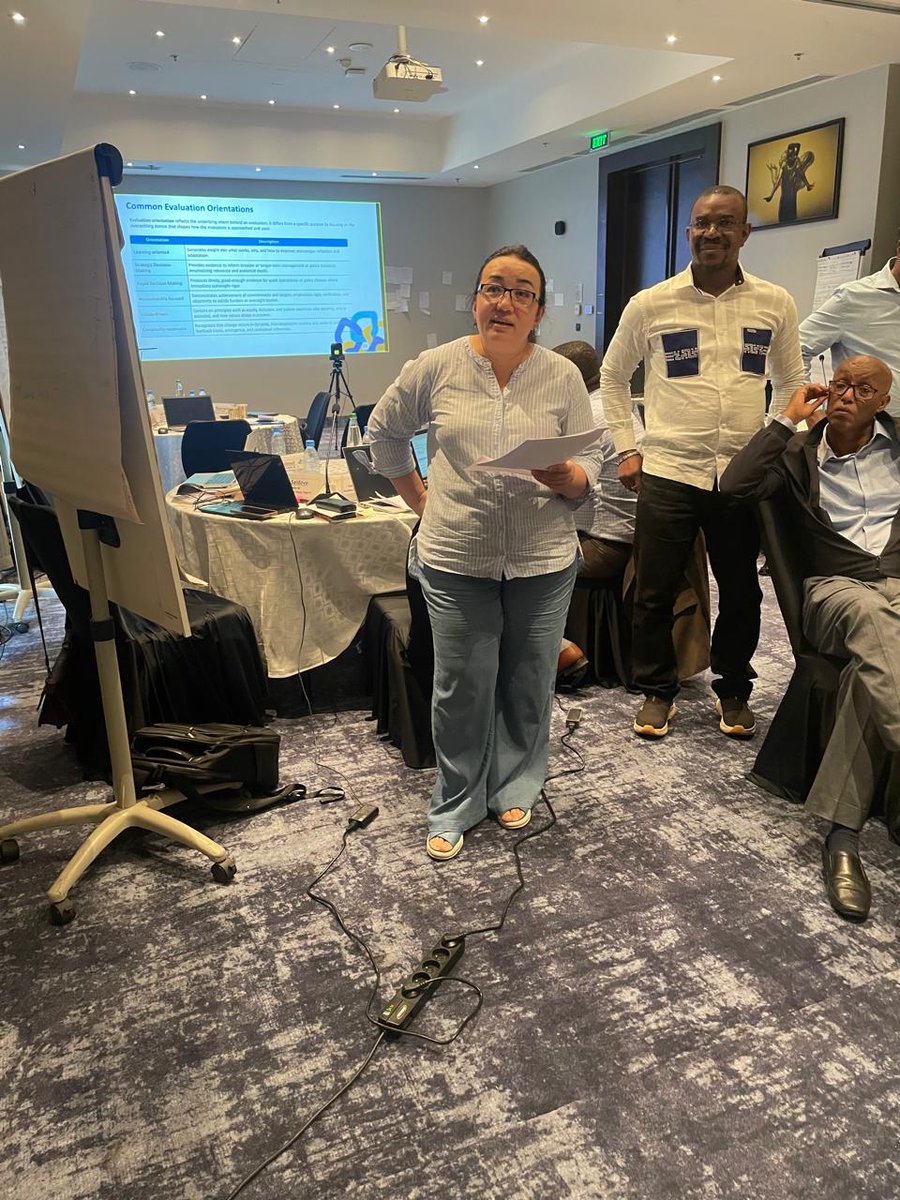 ClearFA_CESAG's tweet photo. 🌍 Dakar, 13-17 avril,🤝#CLEAR_FA- @IPDET_community 

En facilitant l'ancrage régional de la formation organisée pour @isdb_group, CLEAR FA a permis à l'#IPDET de rapprocher ses dispositifs des réalités du terrain💡

Collaboration structurante, dans l'esprit du @GEI_GlobalEval 🤝 https://t.co/tu3PgCcoAW