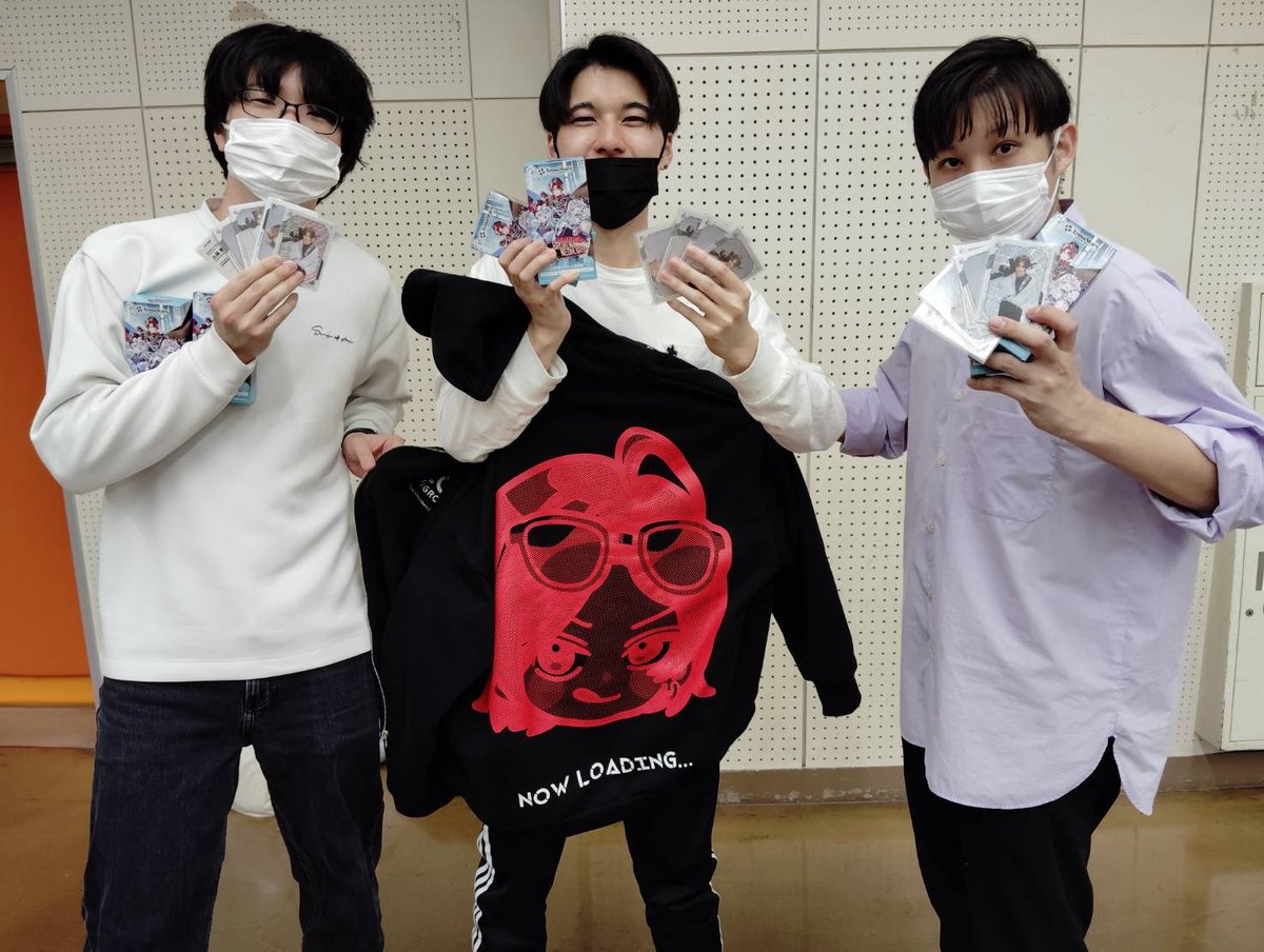 flatCSxross's tweet photo. 超flat-CS 大阪　結果

優勝🥇　我ら三銃士
準優勝🥈　山田くんと先2の恋をする
ベスト4　るーざーず
　　　　　コトブキ村

※リストは5/4.5の公式大会が終わり次第投稿いたします

本日はご参加ありがとうございました！

次回、東京開催は5/24です！
皆様のご参加をお待ちしております！ https://t.co/XGTAfjVZ0Y