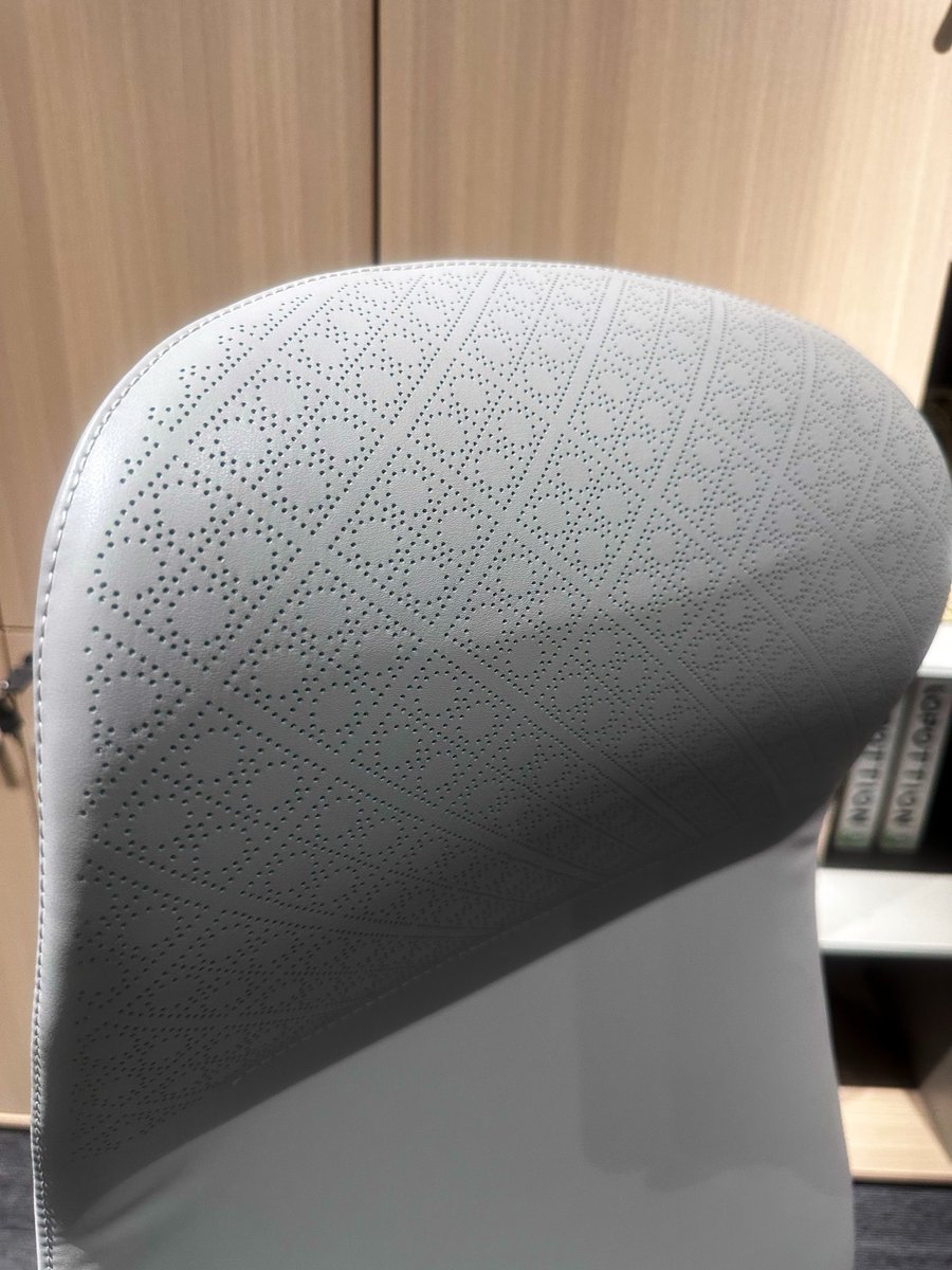 BludotsSolution's tweet photo. Our new Office Furniture. Quality, style, and affordability.

#MadeByOurFriendsInChina #Topbilling https://t.co/KSOAsA9Dij