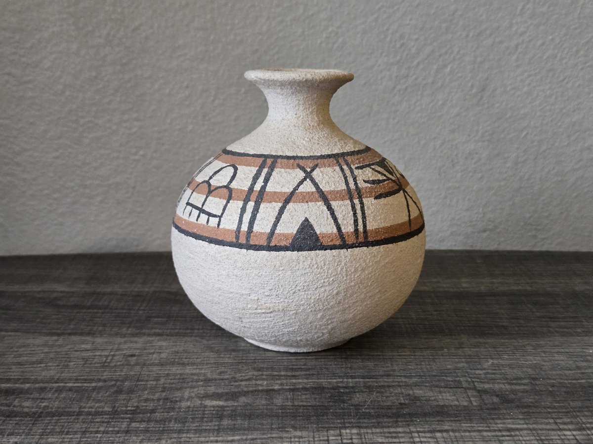 Zee's Pieces - Vintage & Handcrafted tweet media