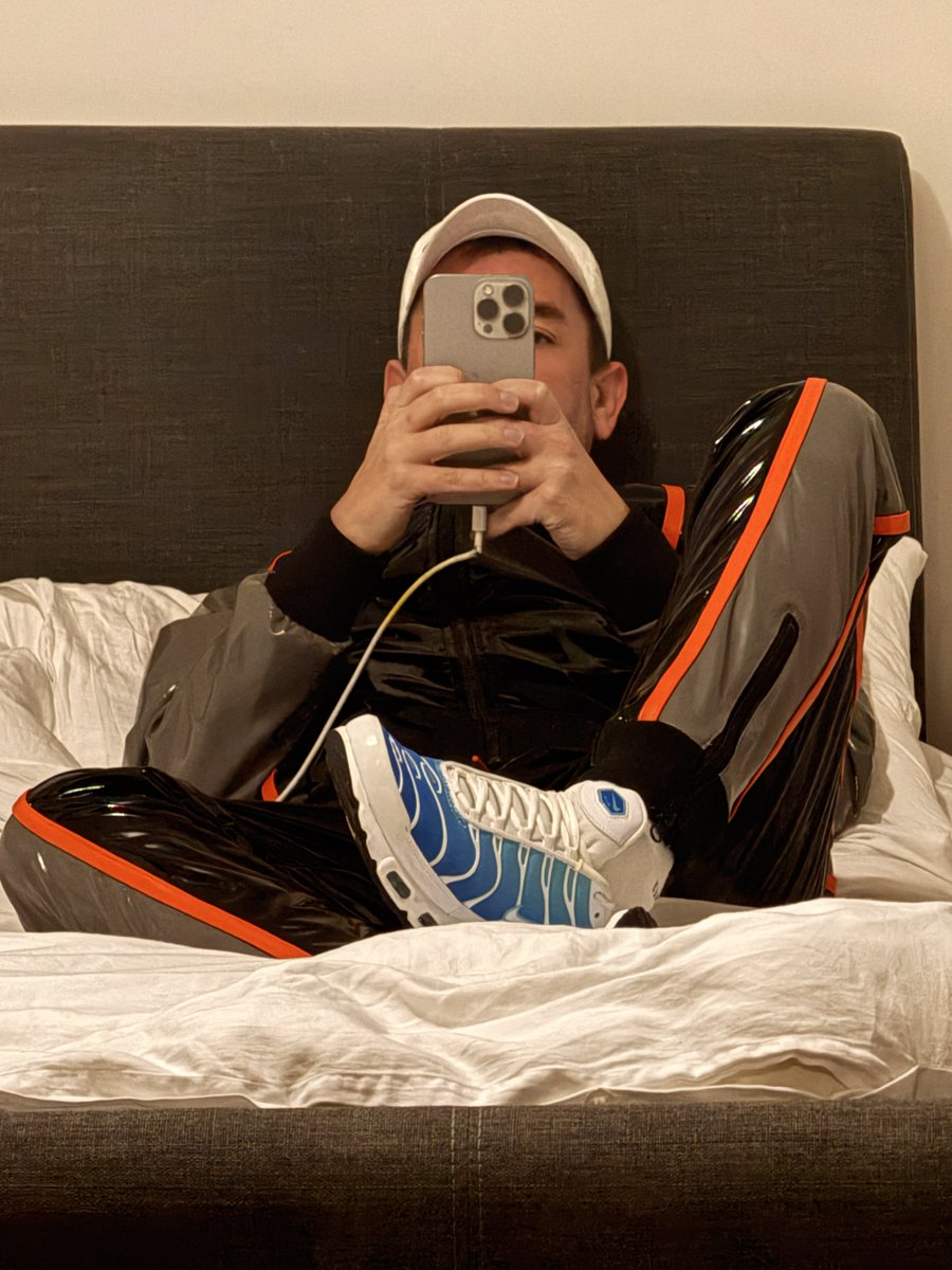 cumfreak83 tweet media