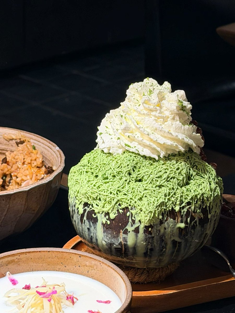 Leafhhong's tweet image. 还没到夏天 想吃冰的心已经蠢蠢欲动了 
#ice #summer