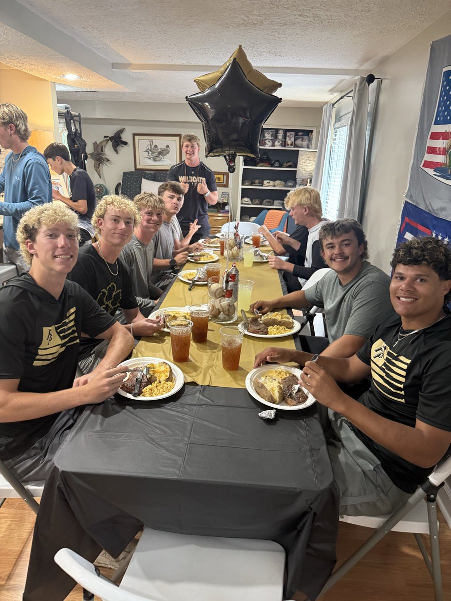FPCatsBaseball's tweet photo. Team Steak Dinner! #playoffs #findaway https://t.co/ol01zJPoU6