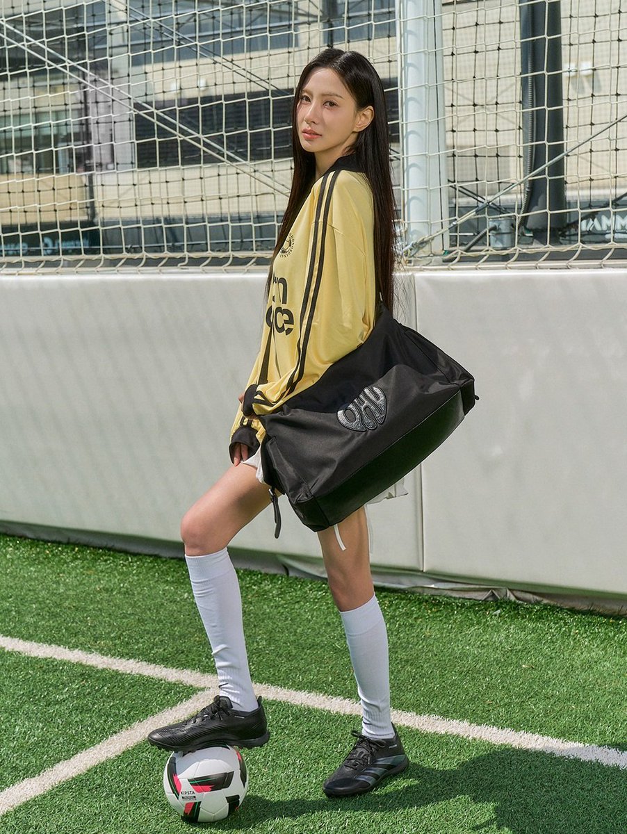 리밋 tweet media