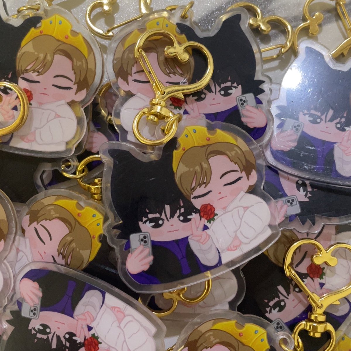 ahofism's tweet photo. HELIOTROPISM: Luminous at the Shuaibloom Avenue fan support by @ahofism 🌻

🎨: @parmesawns 

🫧 like and rt
🫧 1:1 limited quantity

📍WLDHNY Cafe, Cubao, QC
🗓️: May 1, 2026 (1PM-4PM)

see you guys! 🦊🐸 https://t.co/gDAqSDMNc7