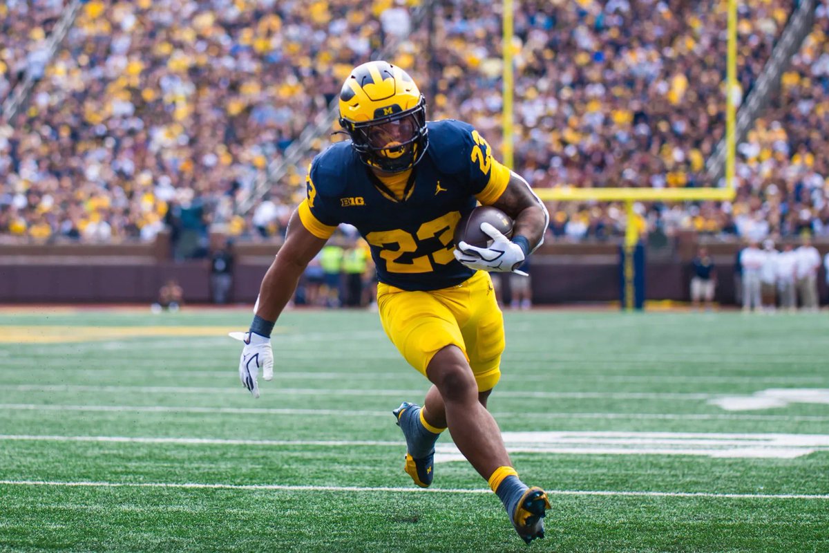 RODNEYWALKER_Jr's tweet photo. After a great conversation with @UMichFootball truly blessed to receive my 4th official offer.
#ᴀɢᴛɢ #him 

@buford_football @UMichFootball @__besm__ @legacysportscomplex @rivalsdotcom @maxpreps @on3 @ncsa_sports @theucreport @ErikRichardsUSA @tomloy247 @_ninefive4 @mansell247_ https://t.co/41xUmx1IHh