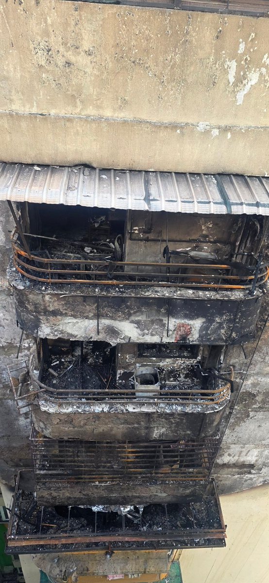 मेरे ठीक सामने की तस्वीर है . आठ फ्लैट जलकर खाक हो गए. जिनके घर राख हुए, उनको मनःस्थिति की कल्पना की जा सकती है . उन सबकी जिंदगी भर की पूंजी अब राख के ढेर में तब्दील हो चुकी है . उनके पास पहनने के लिए कपड़े तक नहीं हैं . खाली हाथ भागे थे सब . नए सिरे से सब खुद को पटरी पर लाने की