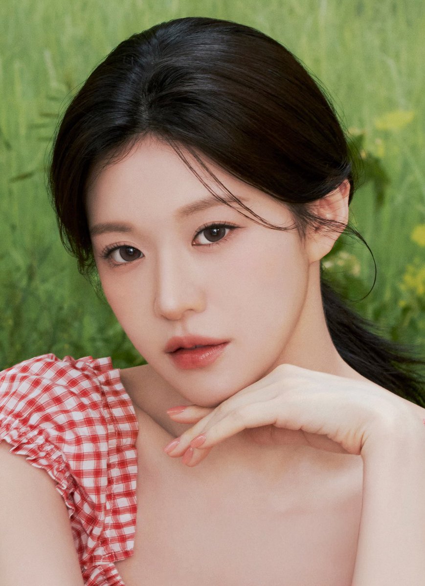 go younjung tweet media