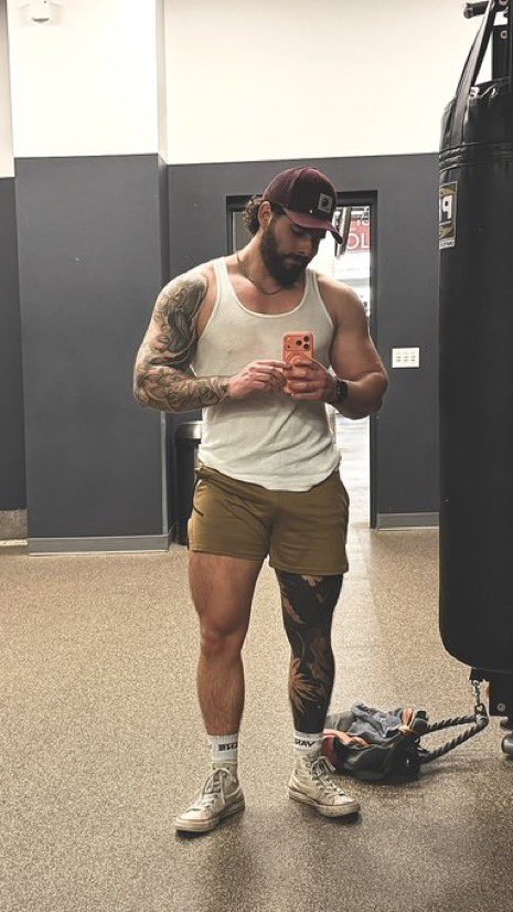 BigBootyLatinoFantasy tweet media