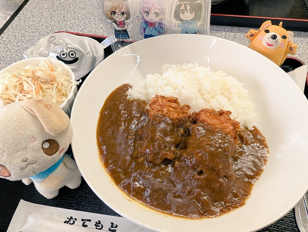 SuperTeNeCo's tweet photo. みのワン「ｳｰｯ､マンボウフライカレーも食べﾏﾝﾎﾞｳ!!🤤」
いなりん「ｳｰｯ､マンボウソフトも食べﾏﾝﾎﾞｳ!!🤤」
ほのか「ｲﾔｲﾔ、ソフトはマンボウ味ではないですから😅」
#道の駅紀伊長島マンボウ https://t.co/wxZnT0uXMa
