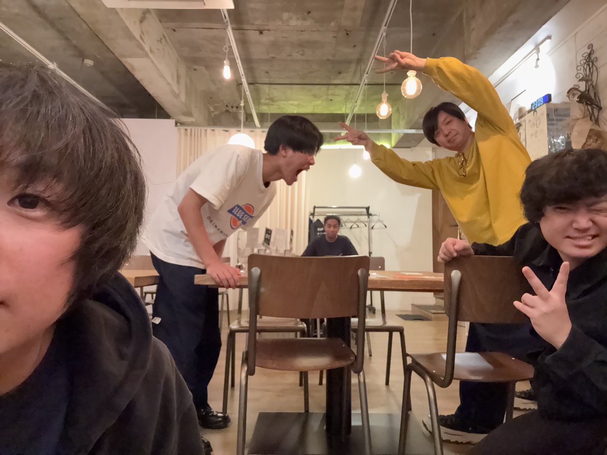 choda_hiroki's tweet photo. 会場へ足を運んでくださった皆様、配信をご覧いただきました皆様ありがとうございました！

the楽には毎回素敵な出会いがあります。
何度でも対バンしましょう！

僕が知らない方で僕で入ってくださったお客様がいたと後ほど聞きました。
お礼が言えず悔しいです。
また会えたらお話ししたい。 https://t.co/3Q7pQxA53d
