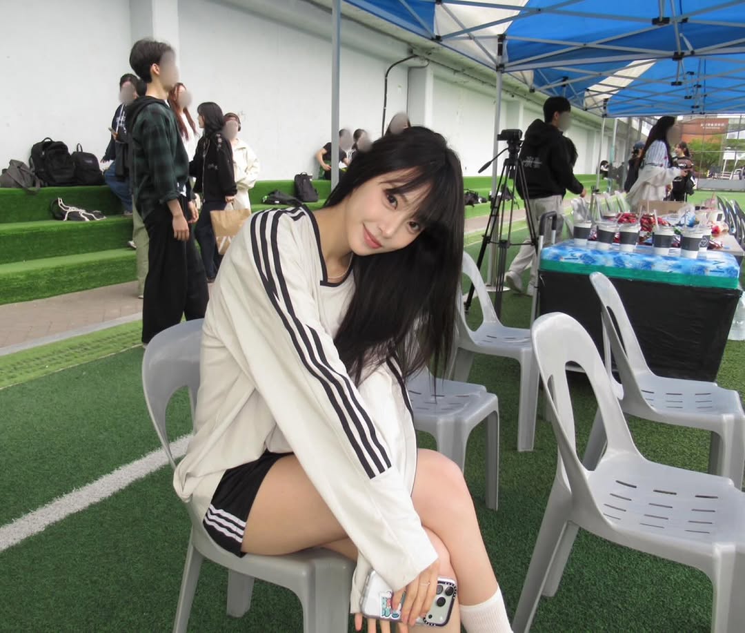 조각 tweet media