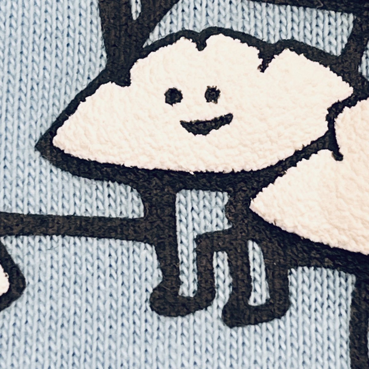 こんにちは🌞
トチギマーケット営業中です🐻‍

4月最後の日！早いものです😱

GWにぴったり！みんなでわいわいファミリーGYOZAをご紹介💁🏼‍♀️

プリントがぷくぷくしていて激カワ💥
キッズサイズもありますよ🫡

スタッフ🐰の推し餃子はこの子！
皆さんも推し餃子見つけてみてね😼

GWはトチマにぜひ！