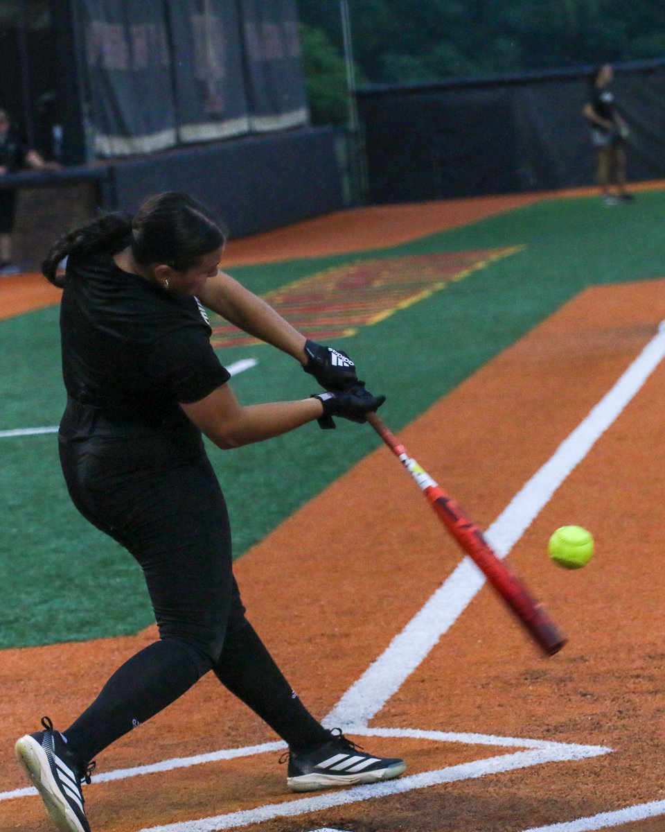 SouthernMissSB's tweet image. 𝙇𝙖𝙨𝙩 𝙨𝙩𝙤𝙥 𝙤𝙛 𝙩𝙝𝙚 𝙧𝙚𝙜𝙪𝙡𝙖𝙧 𝙨𝙚𝙖𝙨𝙤𝙣 📍

#SMTTT | #LockedIn