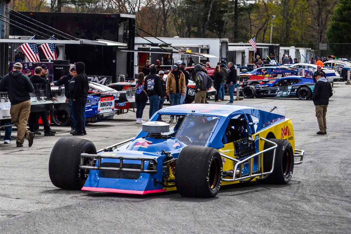 Pinny88_'s tweet photo. What a fun weekend!! I am back from vacation !!! Staffordmotorspeedway did not disappoint in the action packed spring sizzler weekend!! Now that I am back ill be posting pictures and videos from the weekend so keep an eye out on my pinny productions facebook page! Here are a few! https://t.co/tNKJL10XVH
