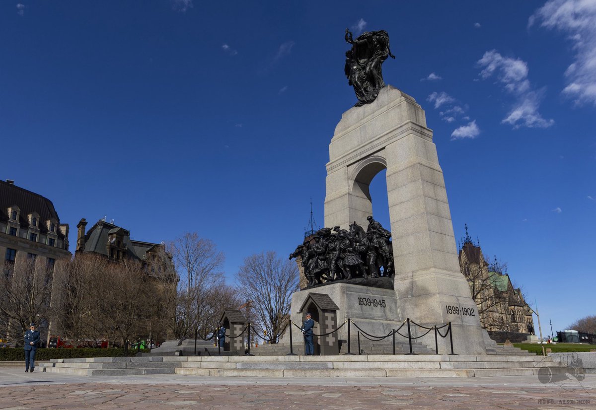 MWilsonMedia's tweet image. Canada’s National War Memorial in Ottawa.  Thank you to the brave men and women who served and continue to serve. 🇨🇦🇨🇦🇨🇦

#LestWeForget #CanadianArmedForces #NationalWarMemorial #Ottawa #Canada
