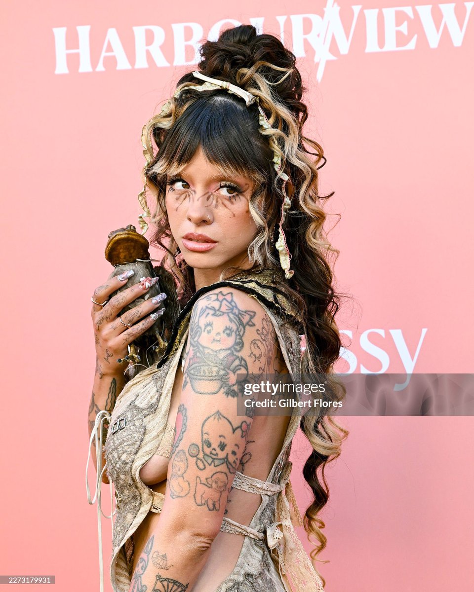 Melanie Daily Brasil tweet media