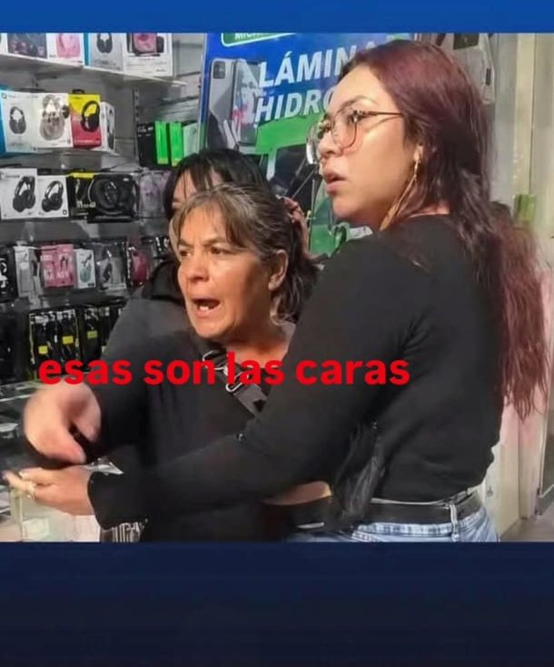 Bastardas qlas, le pegaron entre 3 a una estudiante.
A esas las parieron por el pico
