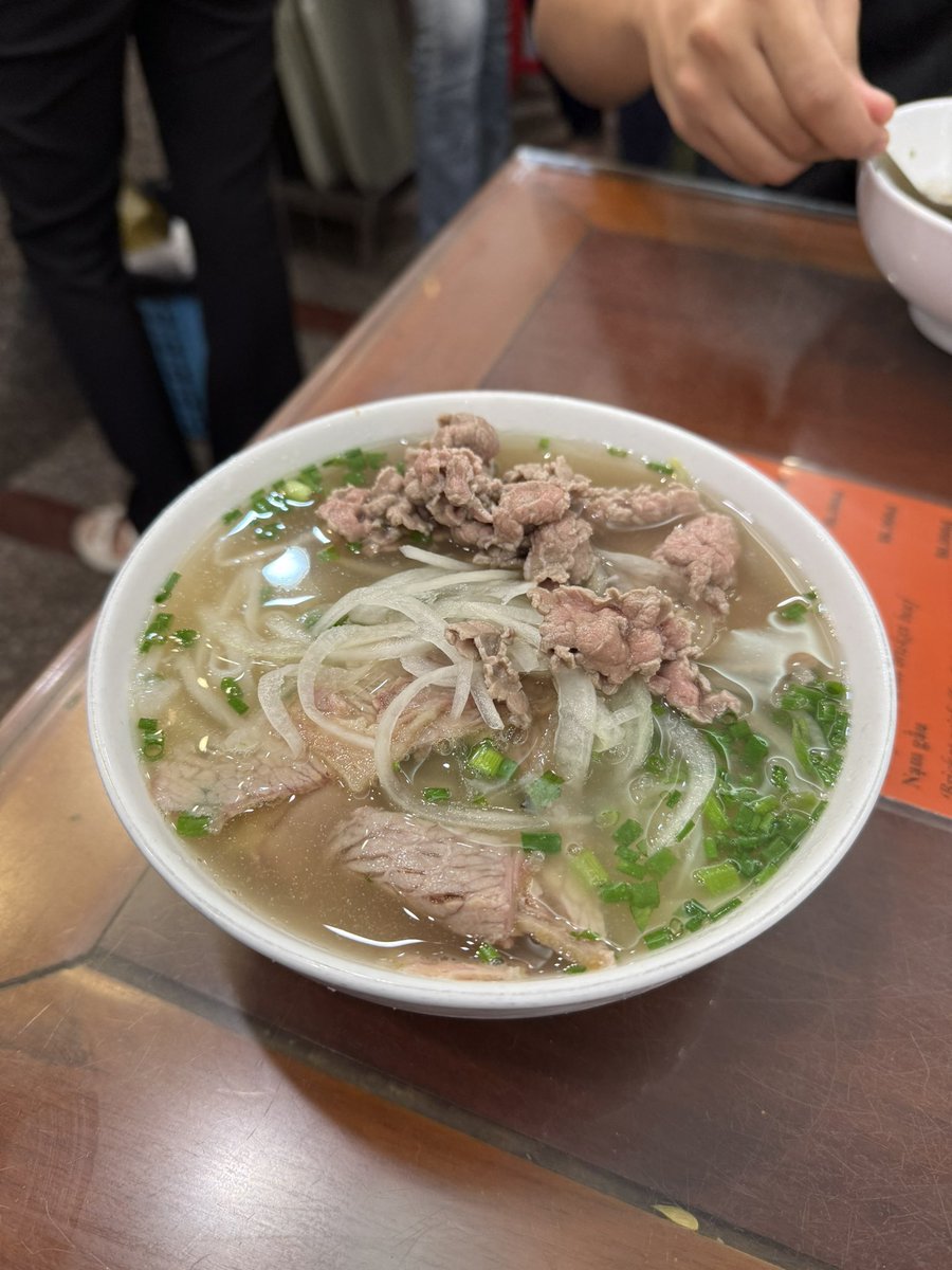 📍Pho 10 Ly Quoc Su（ベトナム・ハノイ🇻🇳）

まじでここ美味しかった！
安定のミシュランガイド連載店⭐️
ハノイまじでご飯が美味しい‼️