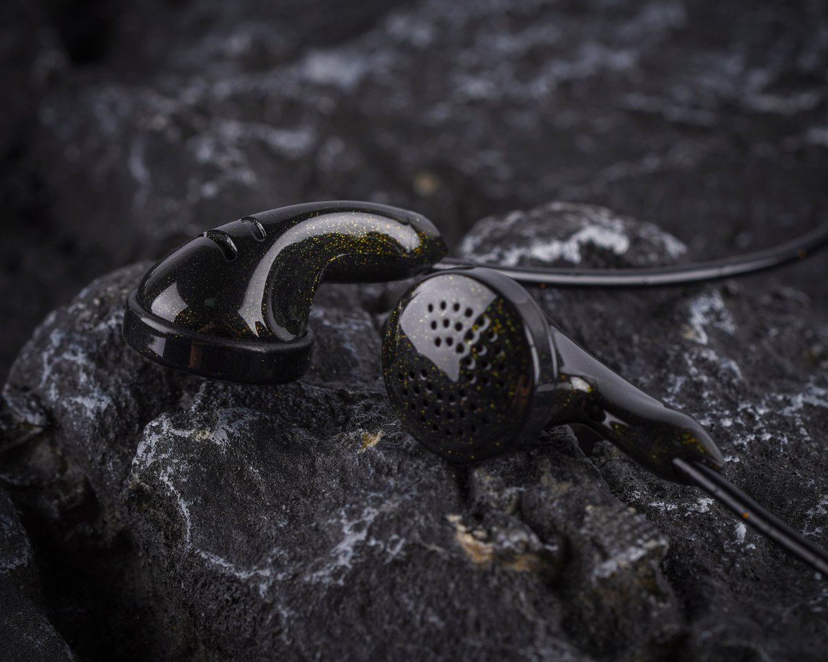 NiceHCK_Audio's tweet image. 【B80、メーデーセール】
通常価格5085円➡️セール価格4068円（20％オフ）
amazon.co.jp/dp/B0DMNYZ9JC

🌟ダイナミックドライバーを採用
🌟生き生きとした低音の瞬時応答、温かく厚みのある中音域のボーカル
🌟滑らかで柔らかい高音域の解析、力強くダイナミックな表現

#拡散希望　#NICEHCK #Amazon