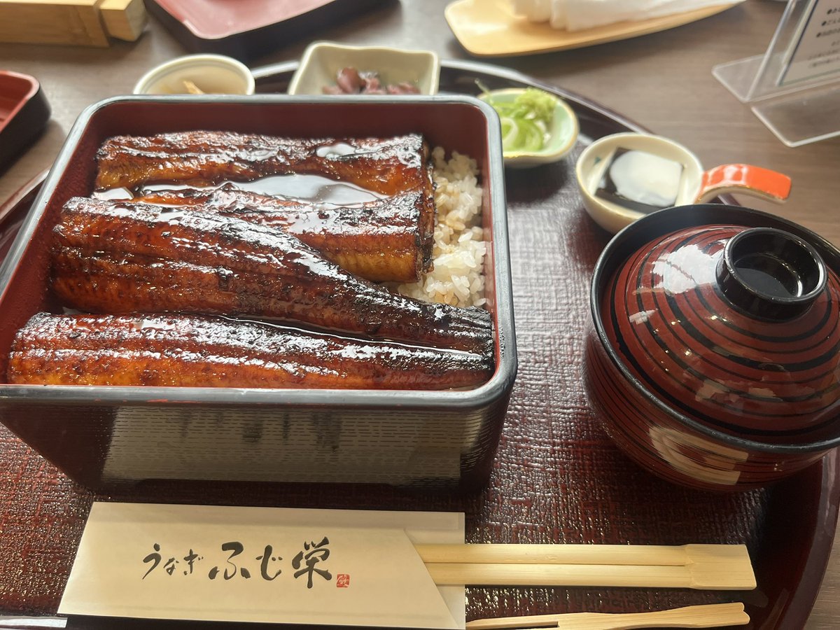 waccaEbon's tweet photo. 鰻🙏 https://t.co/wL6w6yrHwg