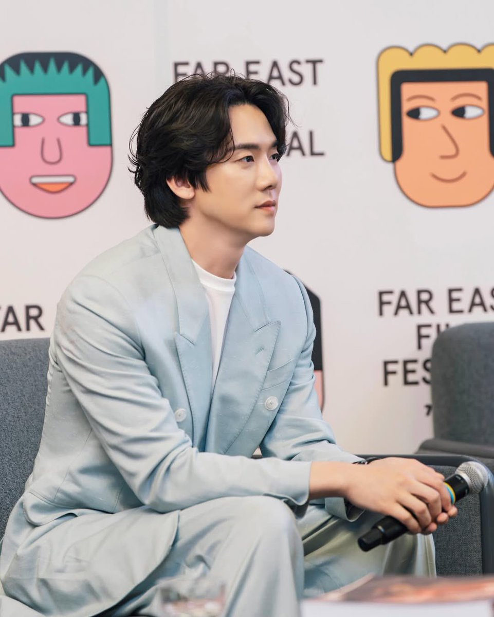 Yooyeonseok_ina's tweet image. [2026.04.30]
@kkbyss ig update

i mean….
he’s so fine ✌🏻😍🫠

----

Ⓒ Kingkong by Starship. All rights reserved 

#KKBYSS #FEFF2026
#YooYeonSeok #유연석 #yooyeonseok_ina
