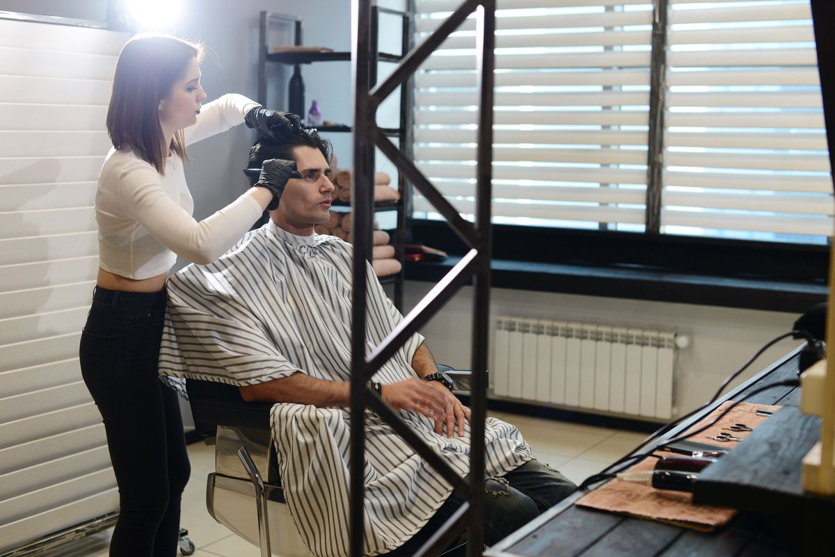 macalshair1's tweet image. Ready for a fresh look? Our salon experts specialize in precision cuts tailored to your unique length and texture. Elevate your style with professional hair care designed to boost your confidence. Book your appointment today! #HairStyle #HairSalon