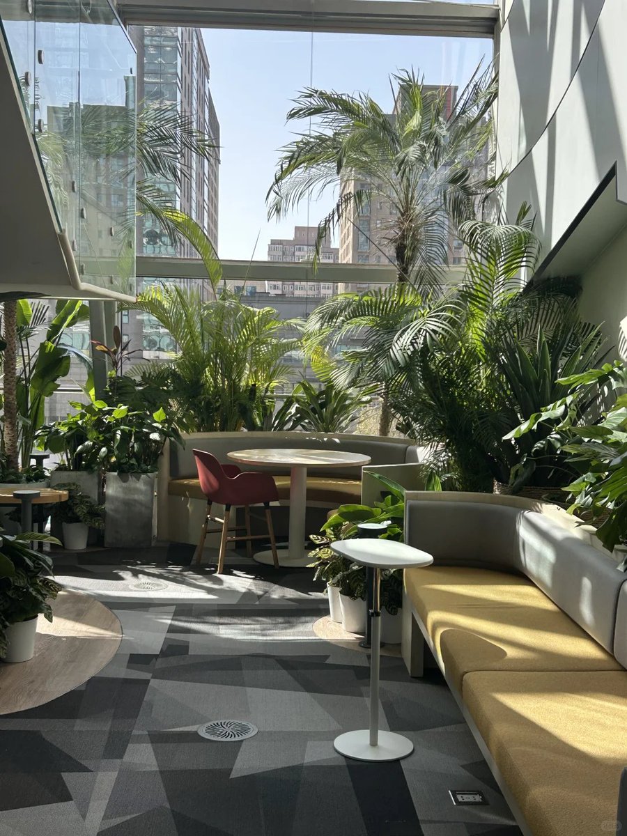 lightspace_news's tweet image. This project serves as a case study of a multi-functional shared space that integrates opportunities for collaborative learning, outdoor relaxation, informal meetings, and light dining. 

More info: lightspacefurniture.com
Email：info@lightspace.cc

#lightspace #Design #Chair