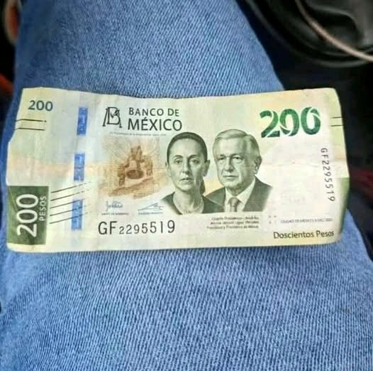 FdoSing's tweet photo. Y según yo tenia dos días haciendo rendir los únicos $200 que me quedaban 😅🤡 https://t.co/jWEm0pOrq4