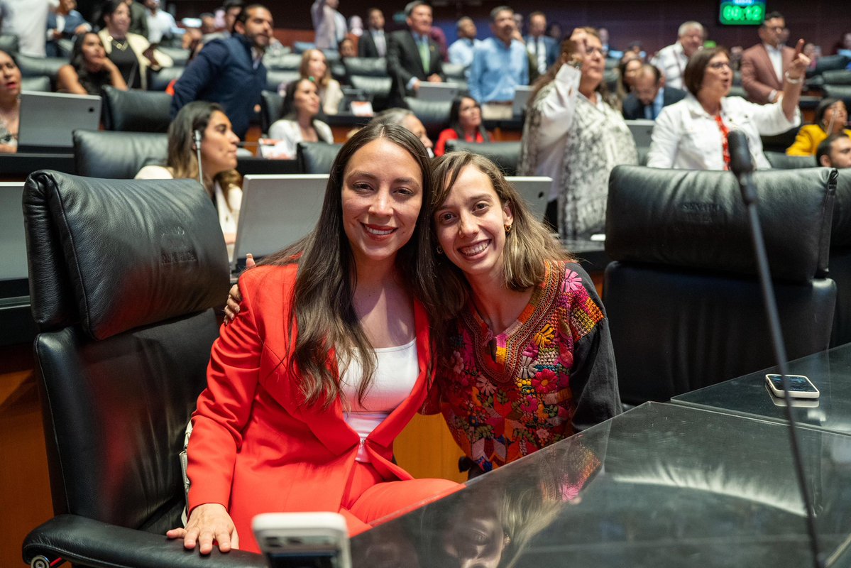 Cam Martínez tweet media