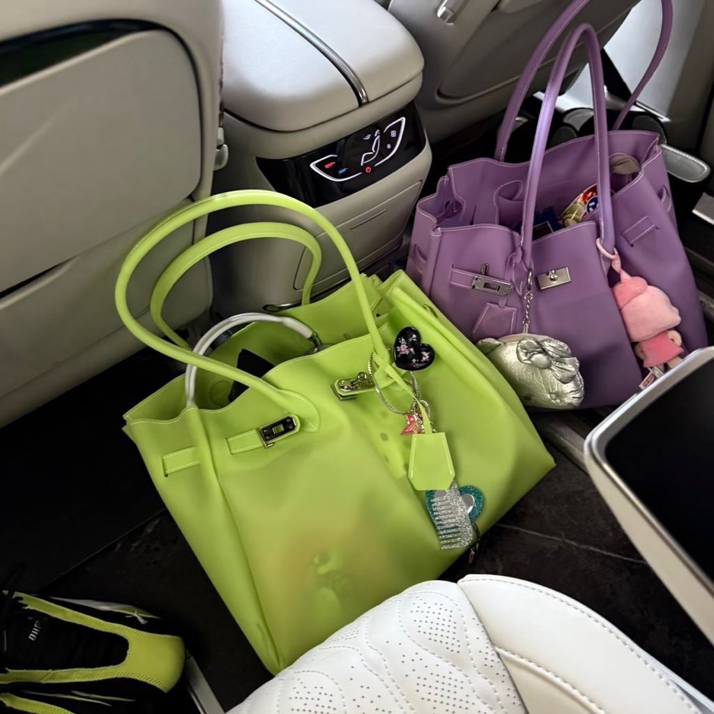borasoul_store's tweet photo. Jelly Firkin Bag 👜
กระเป๋าตัวฮิตของพส.จีน ในตอนนี้ สีพาสเทล ราคาน่ารัก ใช้งานง่าย ✨ราคาใบละ 590฿✨

มัดจำ 190.- | ส่งฟรี EMS https://t.co/Dt6T5KGTDx