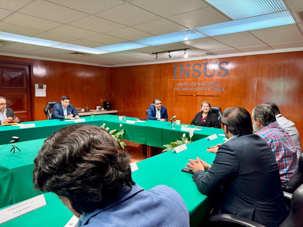 INSUS_Oficial's tweet photo. En el marco del #Compromiso49, sostuvimos mesa de trabajo con la diputada @Evangelina_MoG para revisar la situación de más de 3,200 familias de #Tijuana, Baja California, que buscan certeza jurídica sobre sus lotes. 📄🤝 https://t.co/owkwogQeV0